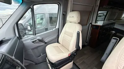 2019 Coachmen Galleria photo 17