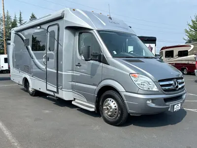 Used 2013 Leisure Travel Unity 24MB