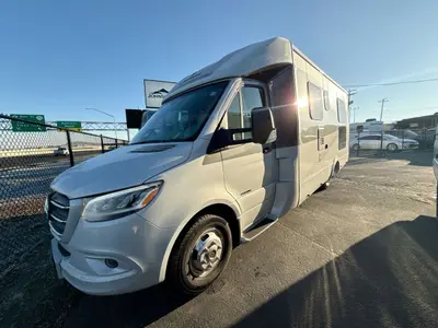 New 2026 Leisure Travel Unity RL
