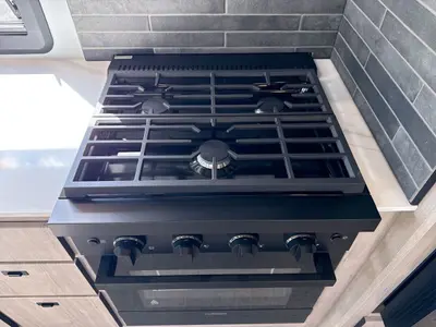 2027 Grand Design Lineage Series F photo 33