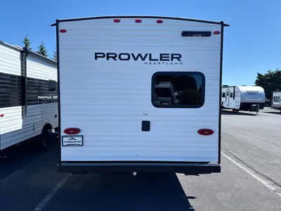 2027 Heartland Prowler Lynx photo 8