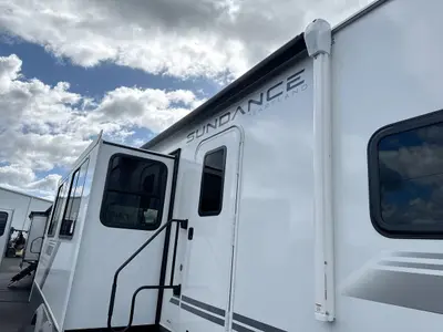 2026 Heartland Sundance Ultra Lite photo 4