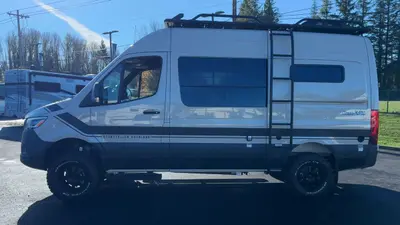 2026 Storyteller Overland Classic Mode photo 9