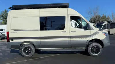 2026 Storyteller Overland Classic Mode photo 5