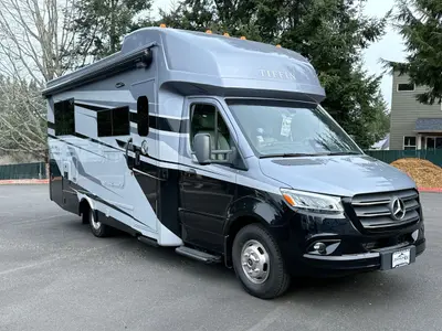 New 2026 Tiffin Motorhomes Wayfarer 25XLW
