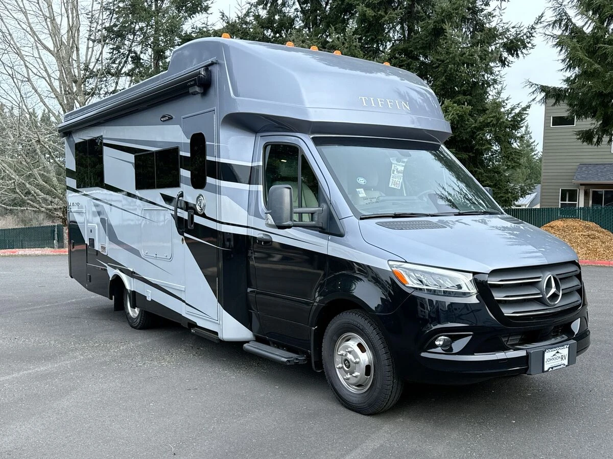 2026 Tiffin Motorhomes Wayfarer exterior