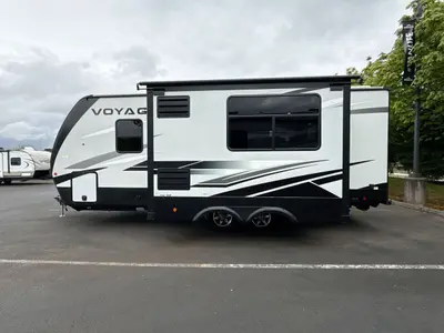 2021 Winnebago Voyage photo 6