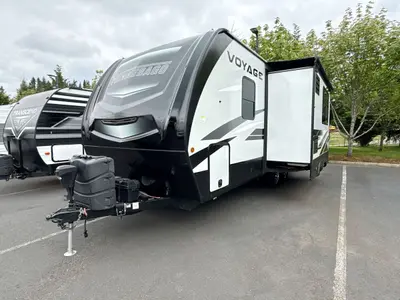 2021 Winnebago Voyage photo 5