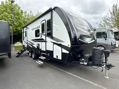2021 Winnebago Voyage photo 3