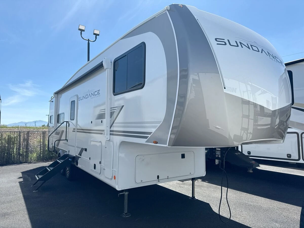 2026 Heartland Sundance exterior