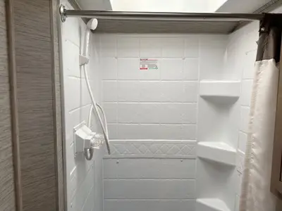 2022 Thor Motor Coach Chateau photo 21