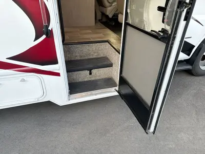 2022 Thor Motor Coach Chateau photo 6