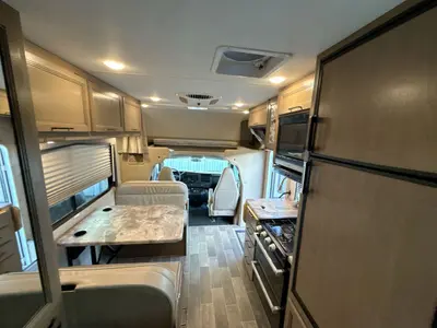 2022 Thor Motor Coach Chateau photo 25