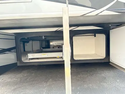 2018 American Coach American Revolution SE photo 7