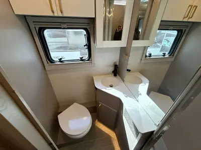 2027 Winnebago Navion photo 21
