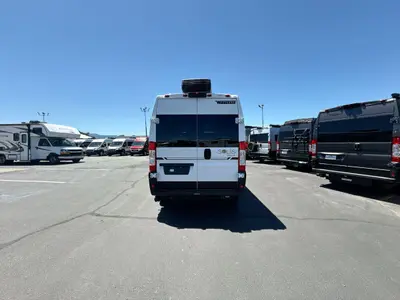 2027 Winnebago Solis photo 7