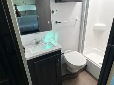 2027 Winnebago Suncruiser photo 29
