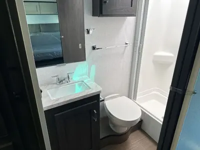 2027 Winnebago Suncruiser photo 30