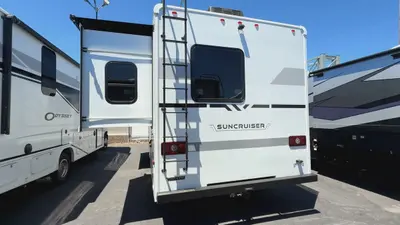 2027 Winnebago Suncruiser photo 4