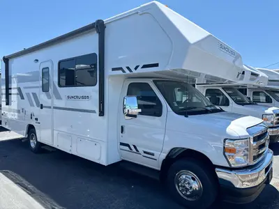New 2027 Winnebago Suncruiser 26FE