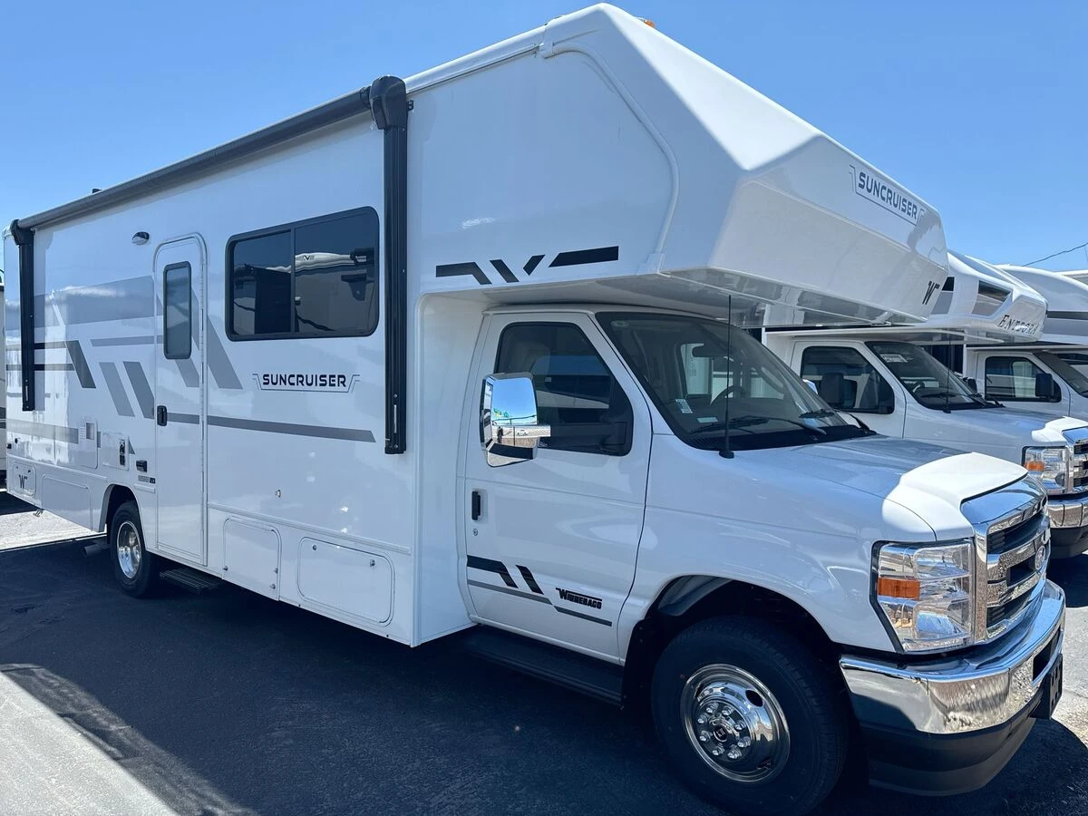 2027 Winnebago Suncruiser exterior