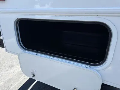 2027 Winnebago Suncruiser photo 15