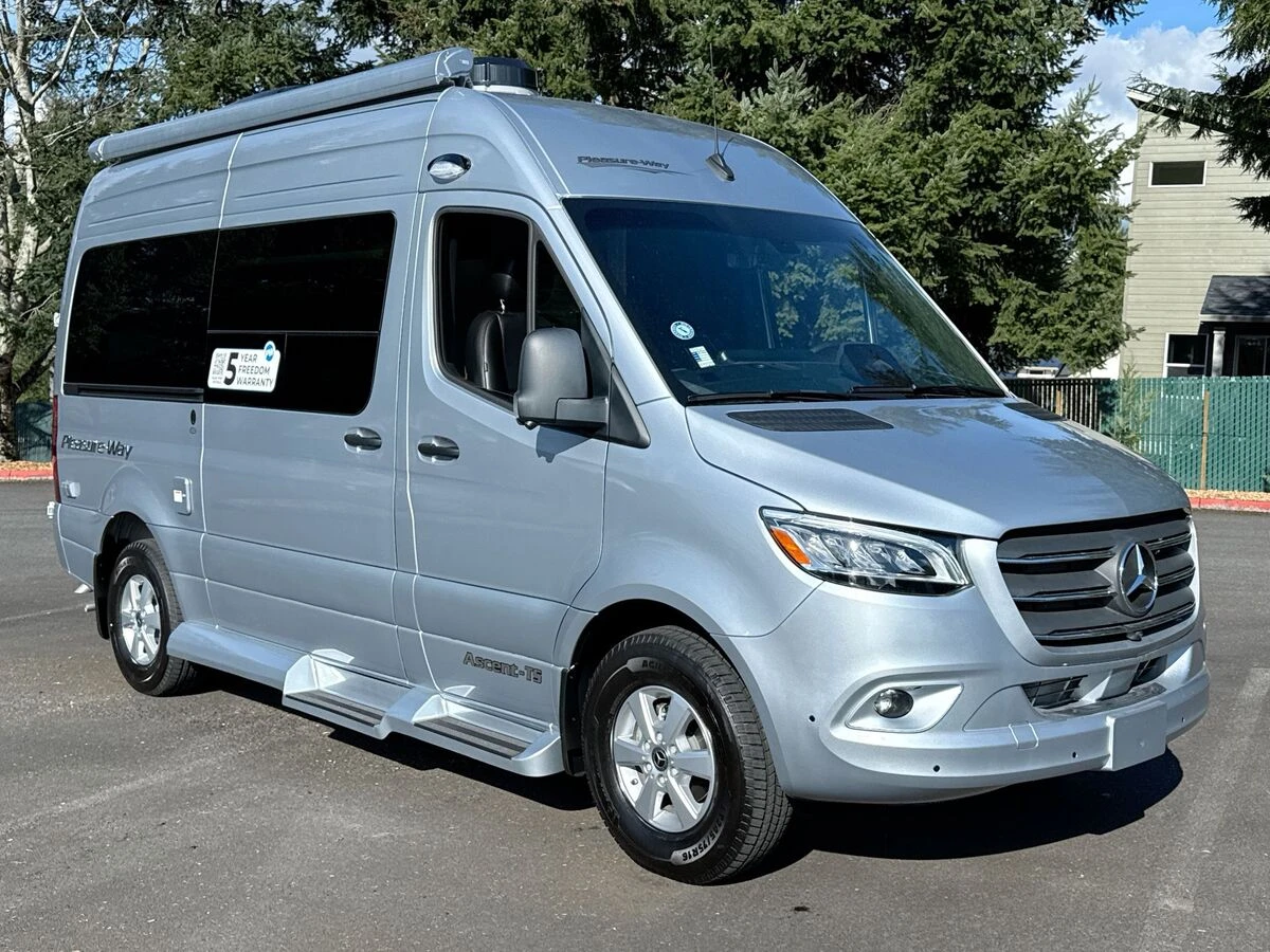 2026 Pleasure Way Ascent exterior