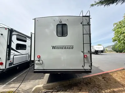 2020 Winnebago Voyage photo 8