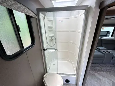 2020 Winnebago Voyage photo 31