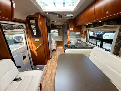 2012 Leisure Travel Serenity photo 37