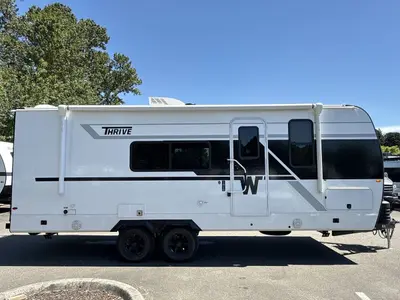 2026 Winnebago Thrive photo 10