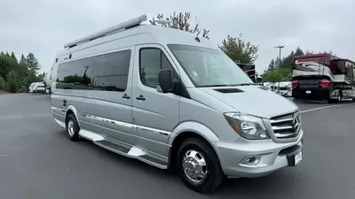 2017 Winnebago Era photo 3