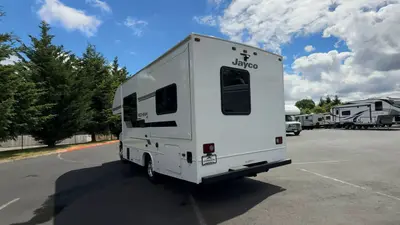 2027 Jayco Redhawk SE photo 3