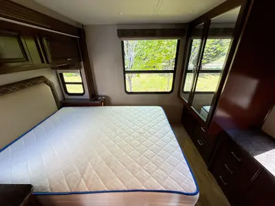 2017 Holiday Rambler Admiral XE photo 34
