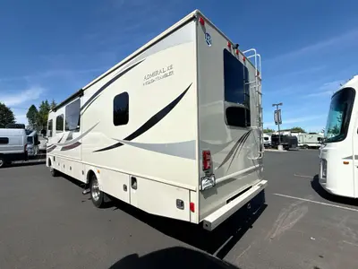 2017 Holiday Rambler Admiral XE photo 7