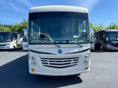 2017 Holiday Rambler Admiral XE photo 4