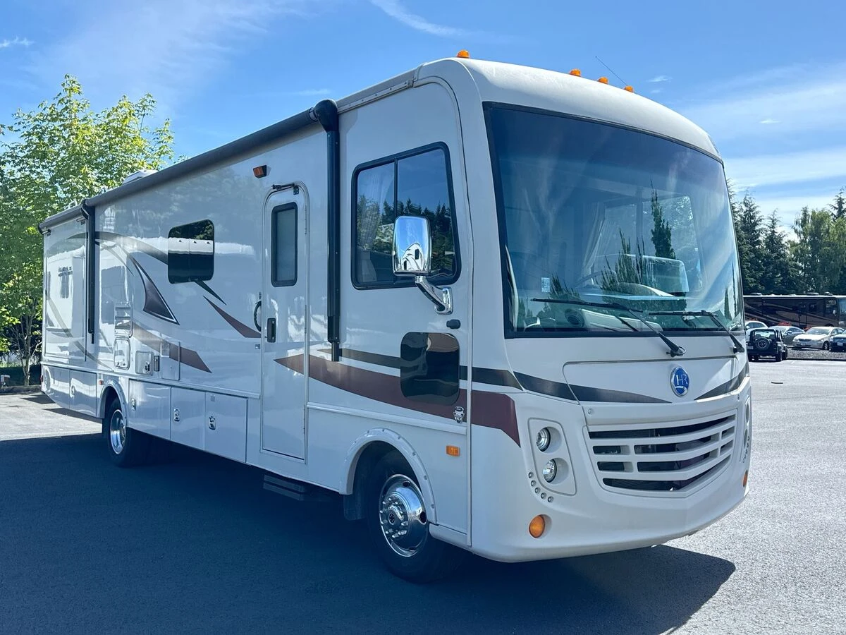 2017 Holiday Rambler Admiral XE exterior
