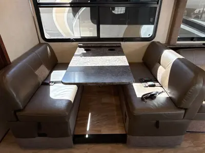 2017 Holiday Rambler Admiral XE photo 37