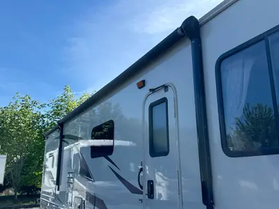 2017 Holiday Rambler Admiral XE photo 12