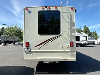 2017 Holiday Rambler Admiral XE photo 8