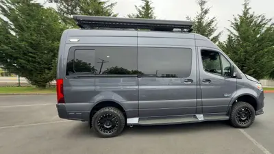 2025 Holiday Rambler Xpedition photo 5