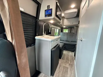 2025 Holiday Rambler Xpedition photo 34