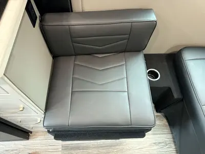 2025 Holiday Rambler Xpedition photo 19