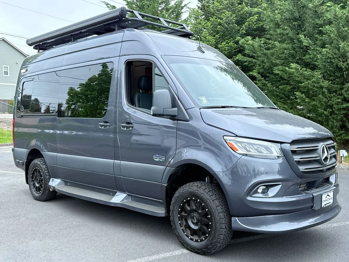 2025 Holiday Rambler Xpedition exterior