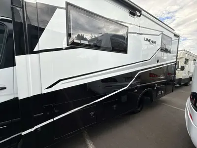 2026 Grand Design Lineage Series M photo 6