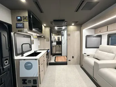2026 Grand Design Lineage Series M photo 39