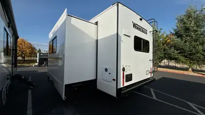 2026 Winnebago Thrive photo 7