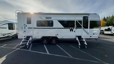 2026 Winnebago Thrive photo 10