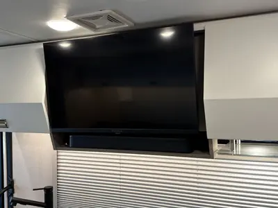 2027 Winnebago Navion photo 36