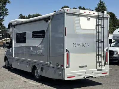 2027 Winnebago Navion photo 7